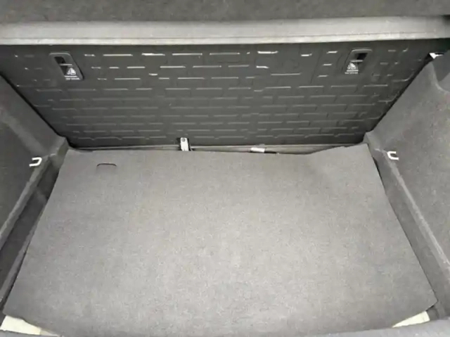 Volkswagen Polo 1.0 mpi 80ch — photo 7