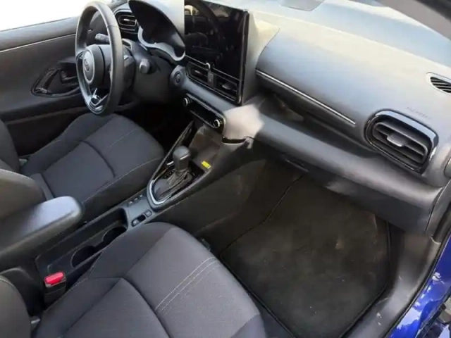 Toyota Yaris 116h design 5p my26 — photo 9