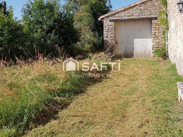 Maison avec du cachet, pas loin de Niort
