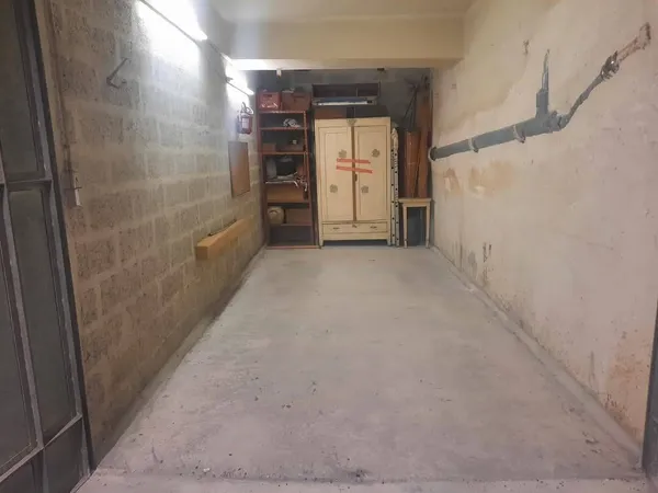 Parking 14 m²