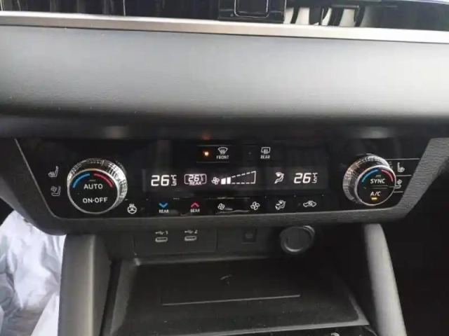 Mitsubishi Outlander 2.4 phev 306ch instyle 4wd my26 — photo 14