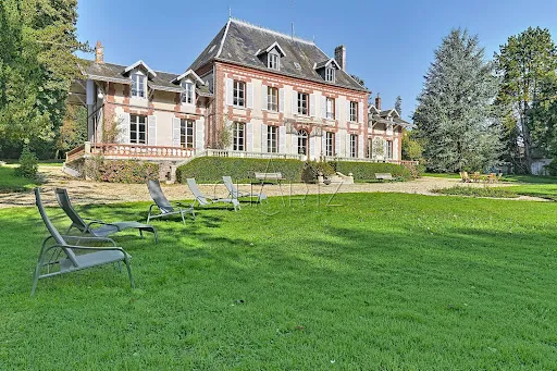 Château 15 pièces 391 m²