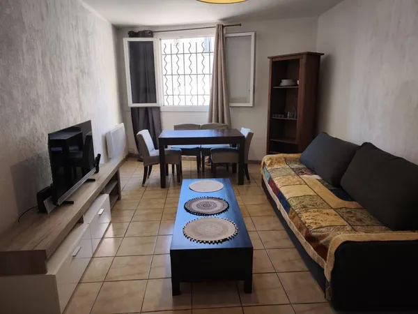 Studio de 38m2 à louer sur Marseille 07