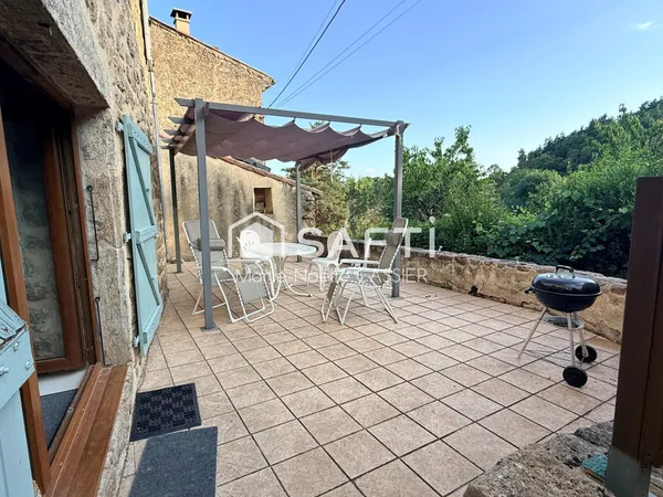 Maison de caractère rénovée - 170 m² - 5 chambres - 1,4 ha de terrains