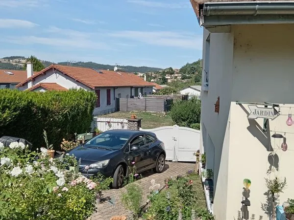 Vends maison 82 m2 sur 250 m2 de terrain à Fraisses