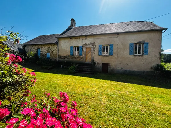 A VENDRE CORPS DE FERME - 9700 m² DE TERRAIN