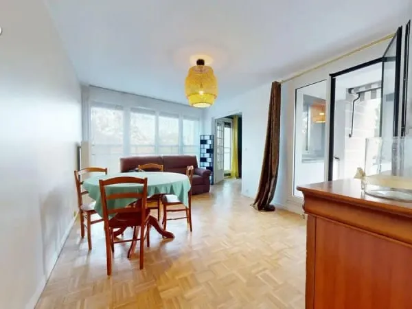 A 700 m du RER SEVRAN-LIVRY et futur Métro, Appartement F5