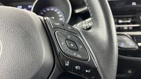 Toyota C-Hr 1.8 Hybride 122ch Design E-CVT — photo 24