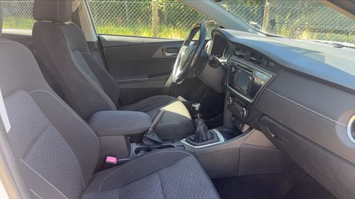 Toyota Auris 1.4 D-4D 90 - Business – 2015 – 149965 km – Diesel – Boîte Manuelle — photo 22
