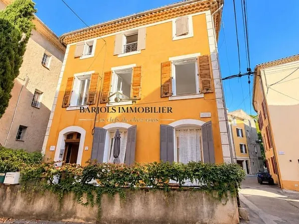 Maison 11 pièces 240 m²