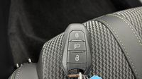 Peugeot 2008 1.2 PureTech 130ch S&S GT EAT8 — photo 16