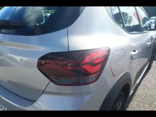 Dacia Sandero 1.0 tce 110ch stepway extreme + — photo 14
