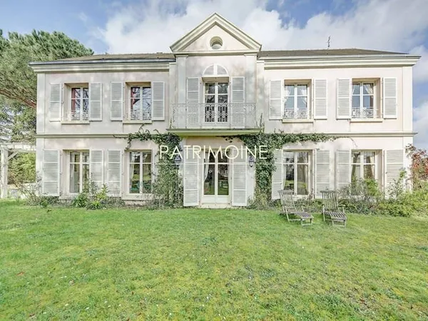 Maison 6 pièces 249 m²