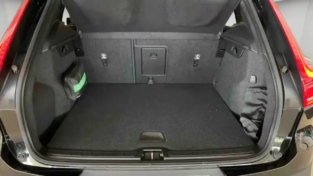 Volvo Xc40 t4 recharge 129+82 ch dct7 — photo 9