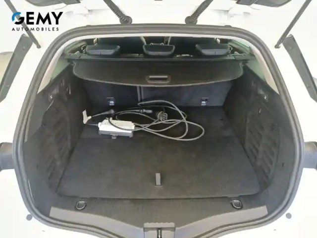 Renault Megane mégane iv estate e-tech plug-in hybride 160 — photo 6