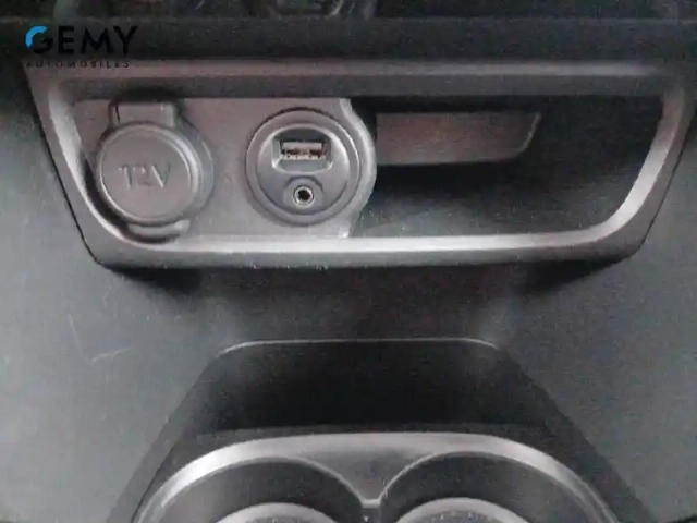 Peugeot 2008 1.2 puretech 130ch s&amp;s bvm6 — photo 20