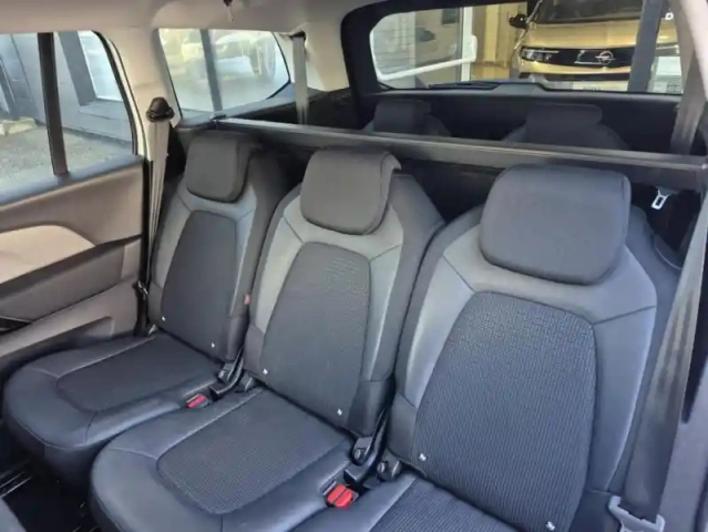Citroën C4 Picasso puretech 130 s&amp;s eat8 business + — photo 20