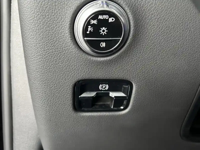 Mercedes Glc 300 e  hybrid eq 4matic am — photo 13