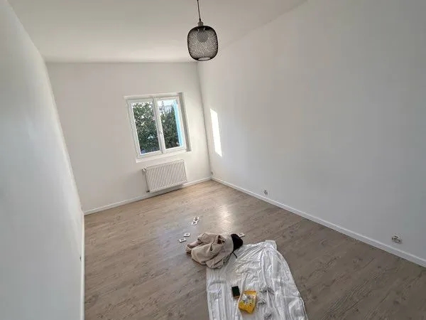 Maison 3 chambres + 2 dépendances : idéal prof lib