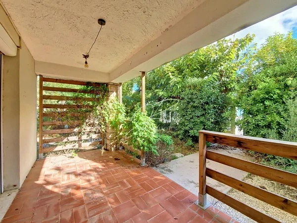 Appartement T4 3 chambres 80 m² terrasse et jardin