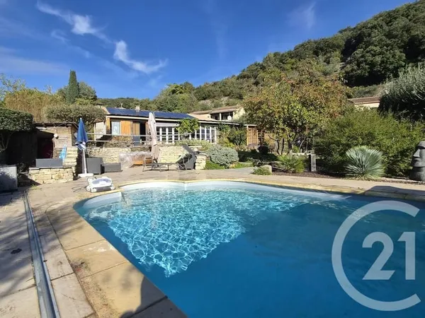 Maison 5 pièces 160 m²