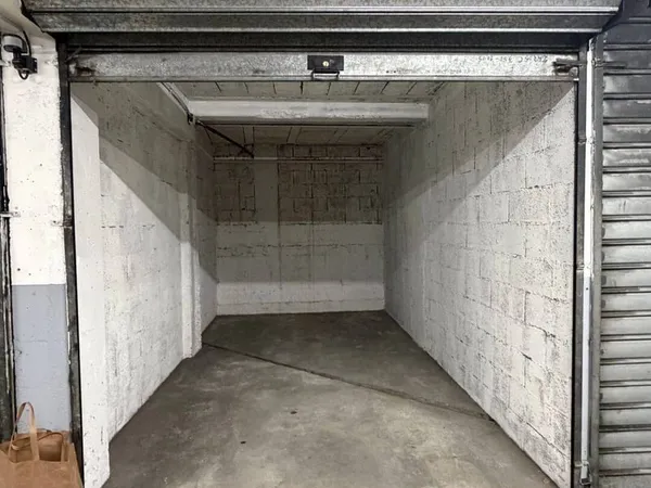 Parking 12 m²