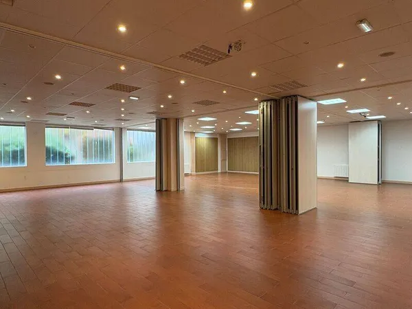 Bureau 500 m²