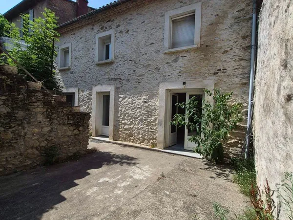 Maison de ville mitoyenne avec extérieur - Bout-du-Pont-de-Larn