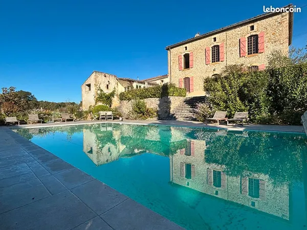 Maison 8 pièces 296 m²