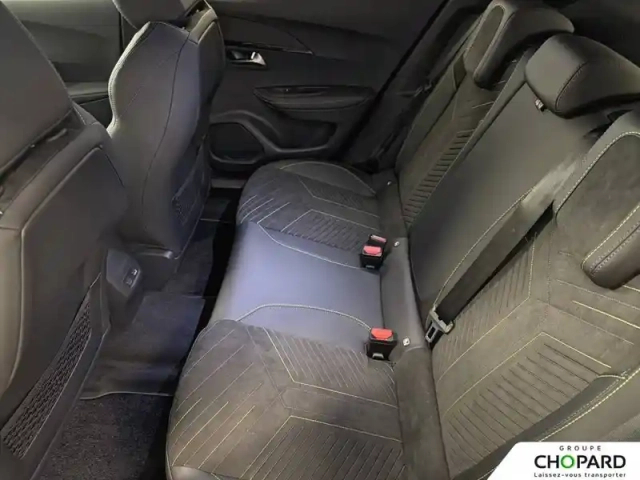 Peugeot 2008 hybrid 145 e-dcs6 — photo 12