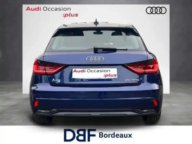 Audi A1 25 tfsi 95 ch s tronic 7 advanced — photo 4