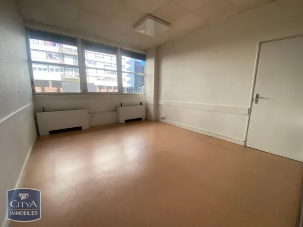 Local professionnel 189 m²