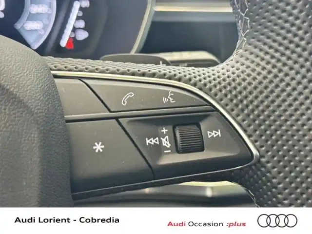 Audi Q3 35 tdi 150ch s line plus s tronic 7 — photo 15