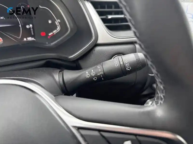 Renault Captur e-tech 145 - 21 — photo 22