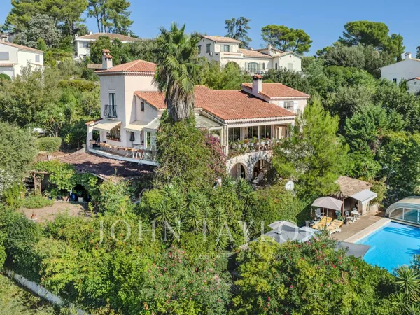 Maison 11 pièces 289 m²