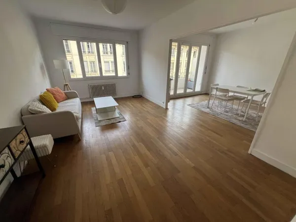 Appartement - 4ème étage - 93,15 m2 - 3 pièces - Meublé