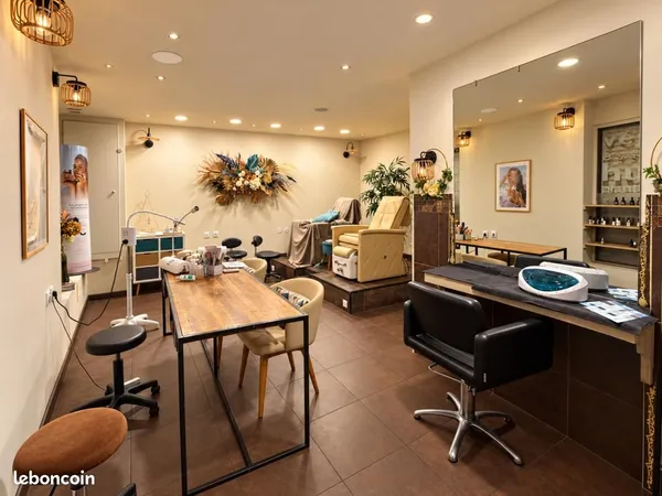 Bureau 214 m²