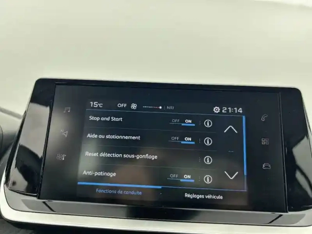 Peugeot 208 puretech 75 s&amp;s bvm5 — photo 78