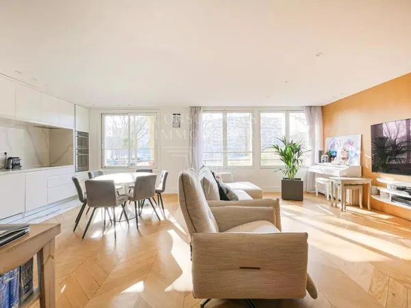Vends studio - 131.6 m² - 5 pièces, 5 chambres - Paris 17ème