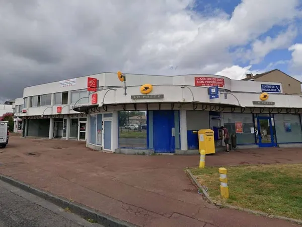 Local commercial 215 m²