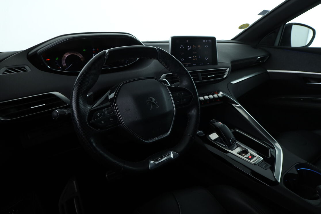 Peugeot 3008 1.5 Blue-HDi GT Line EAT8 — photo 11