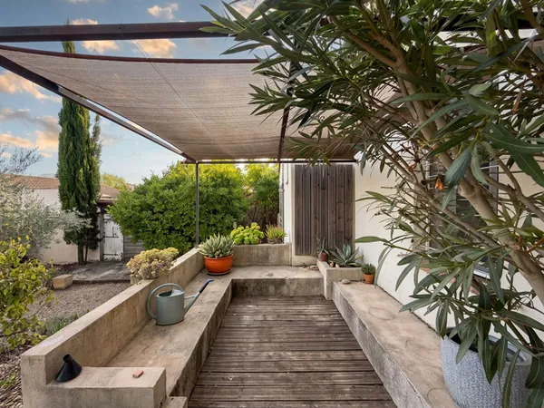 Maison 4 pièces de 115 m² avec grand séjour 47 m², suite parentale, terrain 530 m², au calme à Gréas