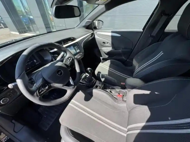 Opel Corsa 1.2 turbo 100ch gs — photo 10