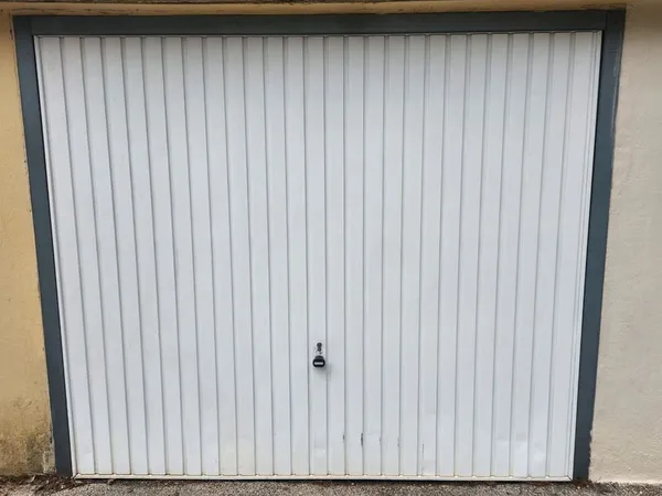 Garage fermé à vendre Toulon