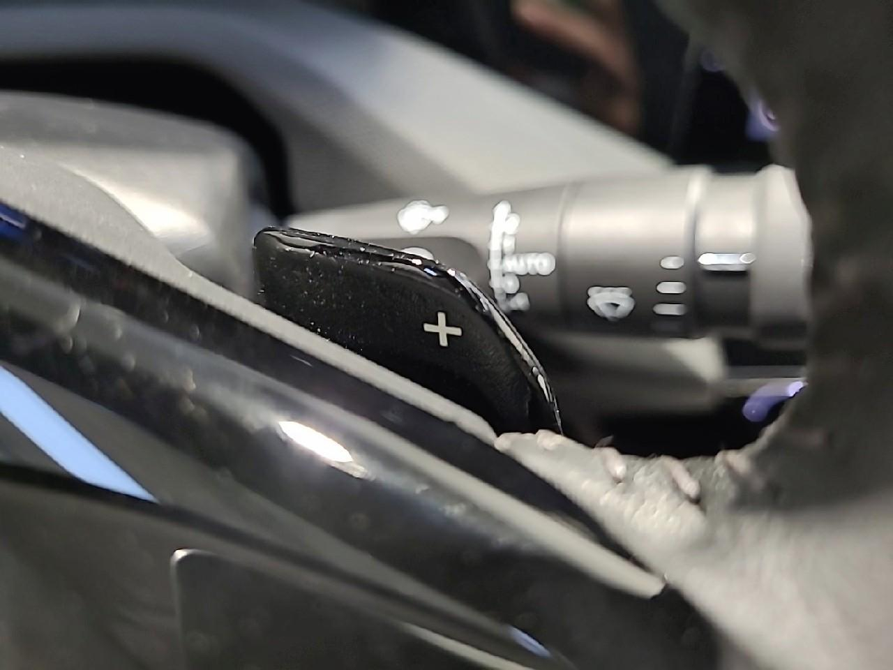 Peugeot 408 phev 225 e-eat8 allure pack — photo 22