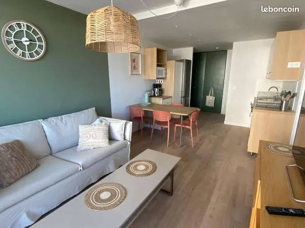 Chambre meublée pour étudiante