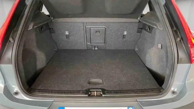Volvo Xc40 t4 recharge 129+82 ch dct7 — photo 34