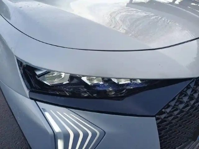Ds Ds 7 hybride rechargeable e-tense 300 eat8 4x4 — photo 16