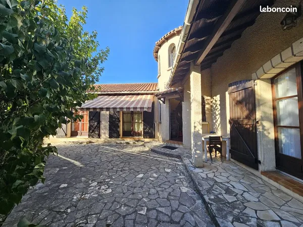 Villa 5 pièces 150 m²