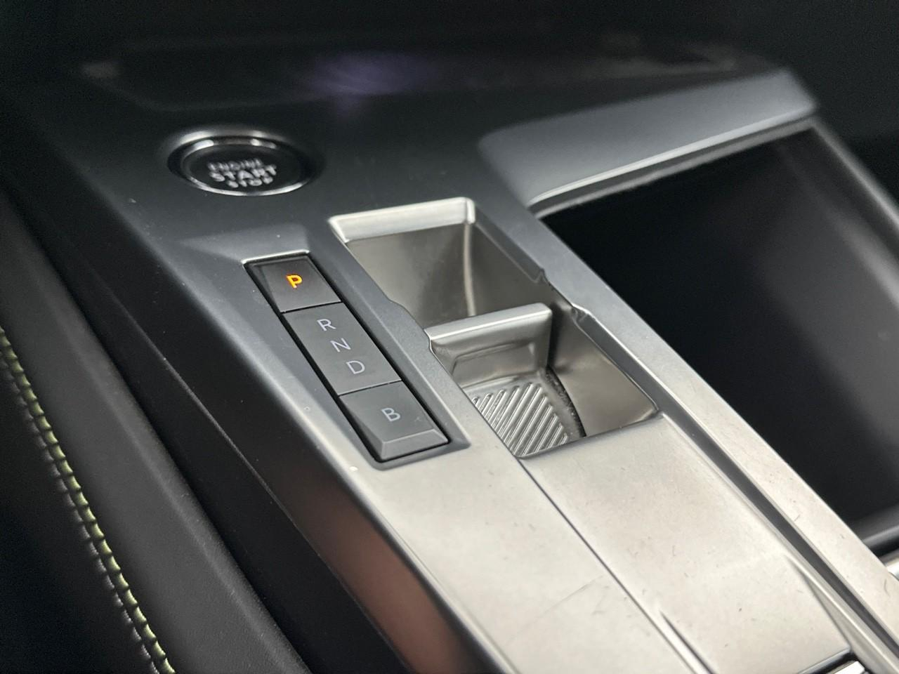 Peugeot 408 phev 225 e-eat8 gt — photo 30